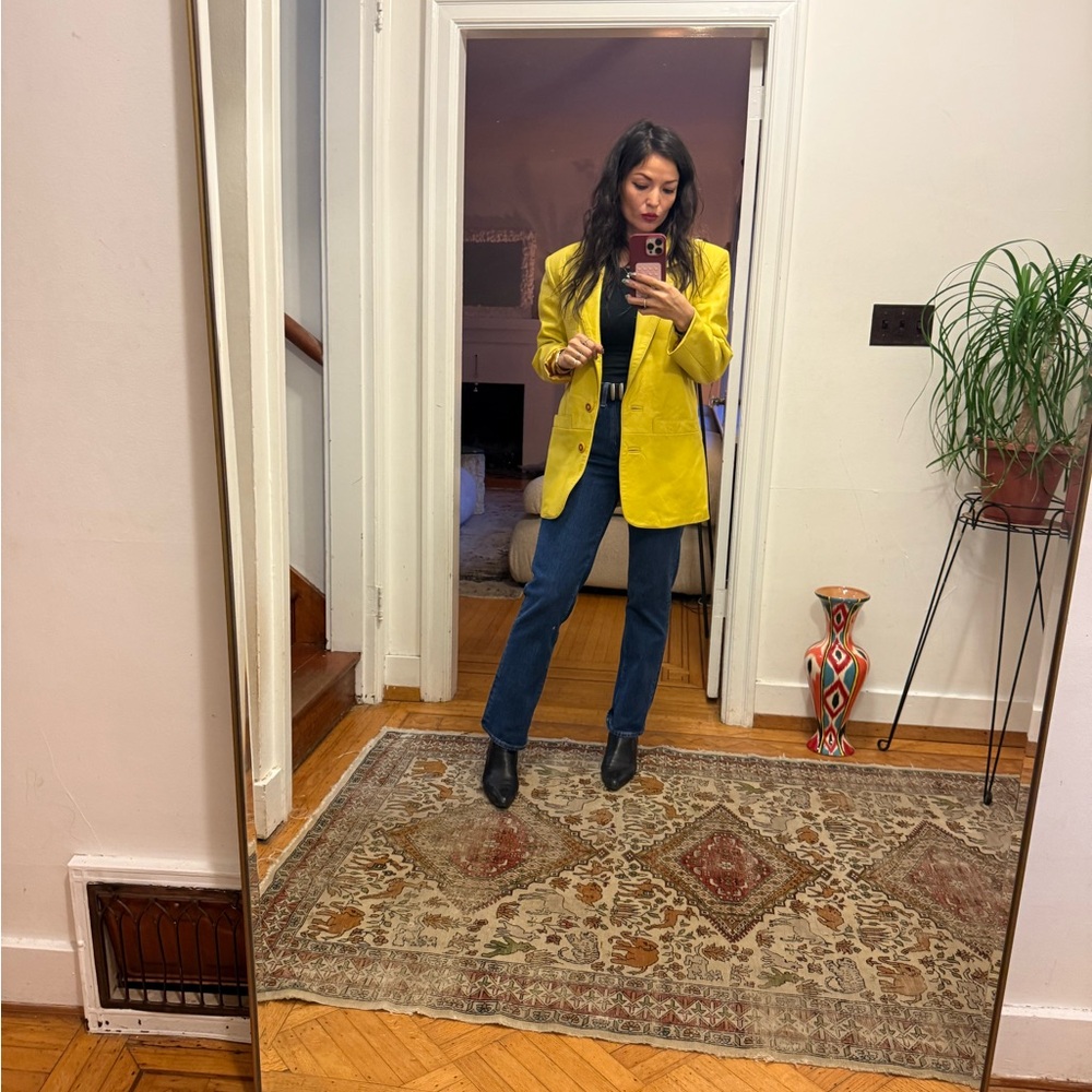 Danier Bright Yellow Leather Blazer - Tailored fit - Size XS